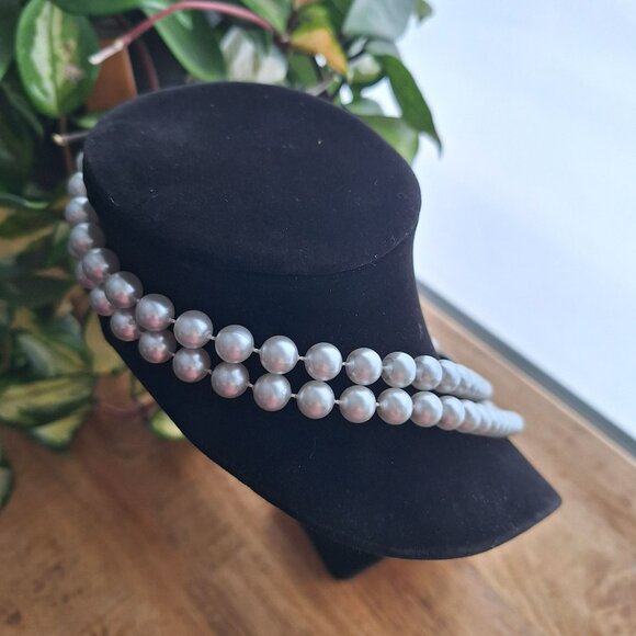 Vintage Double Strand Faux Pearl Necklace Gray Clasp Pendant 20 Inch - Picture 2 of 11